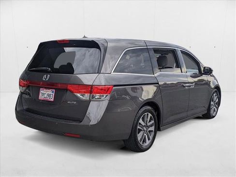 Used 2016 Honda Odyssey Touring Elite image 5