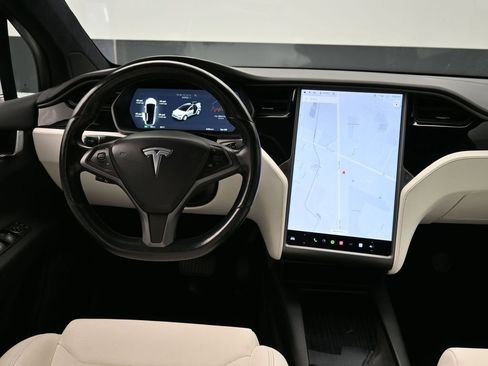 Used 2018 Tesla Model X 100D image 11