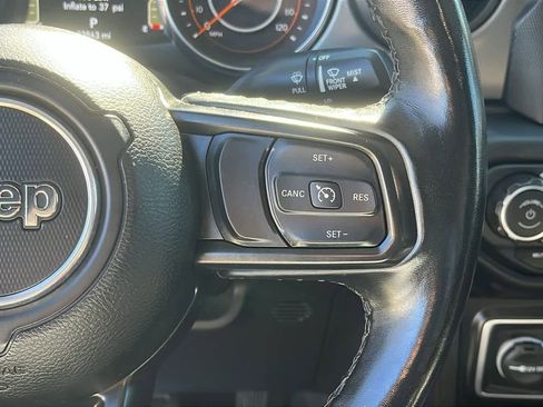 Certified 2022 Jeep Gladiator Sport image 14