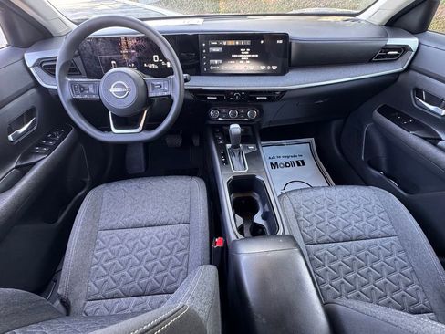 Certified 2025 Nissan Kicks SV FWD image 20