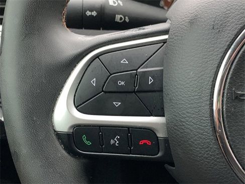 Used 2021 Jeep Compass Latitude image 24