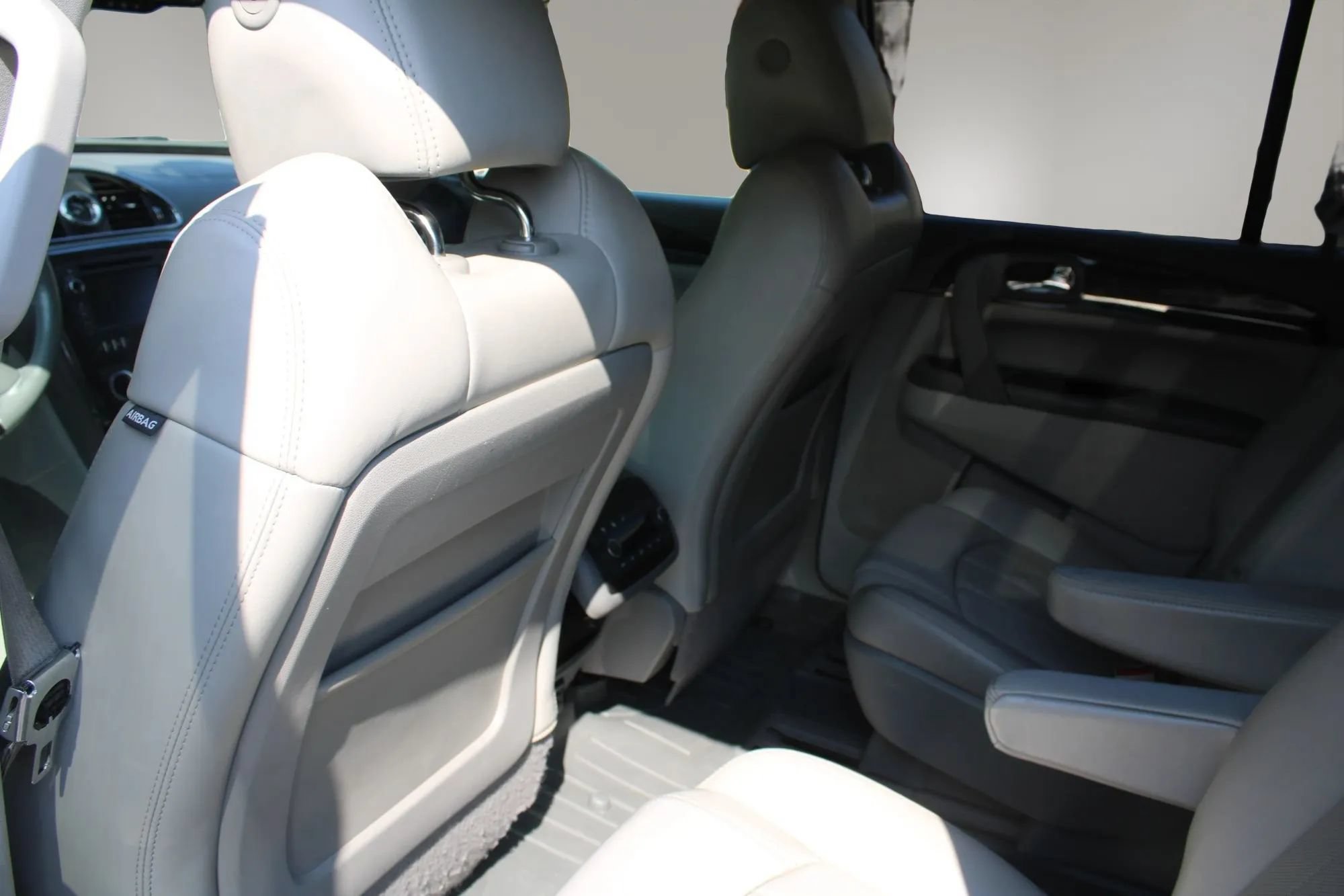 Used 2015 Buick Enclave Premium w/ Experience Buick Package FWD image 18