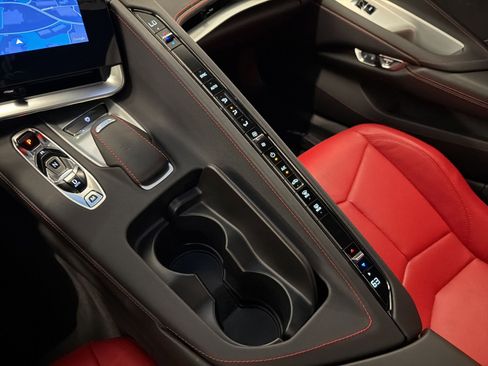 Used 2025 Chevrolet Corvette Z06 RWD image 23