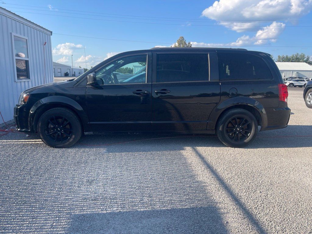Used 2020 Dodge Grand Caravan SE FWD image 1