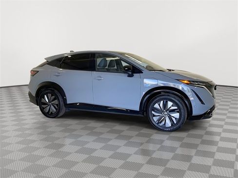 Certified 2025 Nissan Ariya Platinum image 13