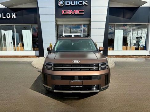 Used 2025 Hyundai Santa Fe Limited image 4