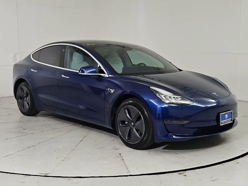 Used 2020 Tesla Model 3 Standard Range RWD image 8