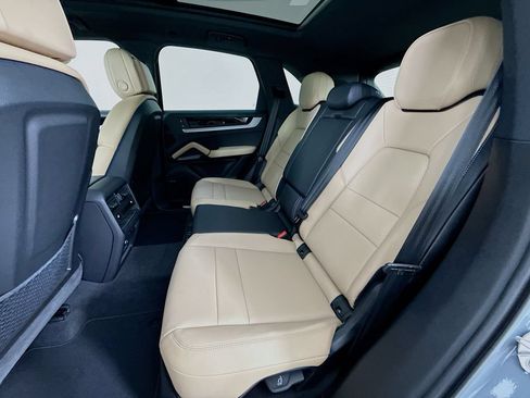 New 2026 Porsche Cayenne AWD/4WD image 24