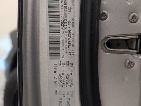 Used 2018 RAM 1500 Express w/ Express Value Package RWD image 40