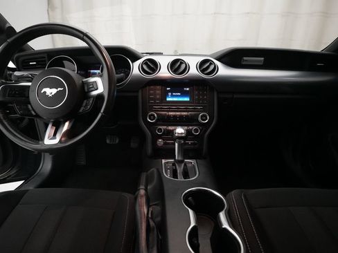 Used 2018 Ford Mustang GT w/ Black Accent Package RWD image 5