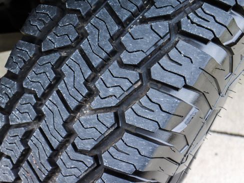 Used 2017 Toyota Tacoma SR5 w/ Tow Package image 17