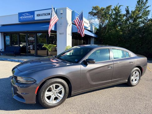 Used 2020 Dodge Charger SXT w/ Leather Interior Group RWD image 23