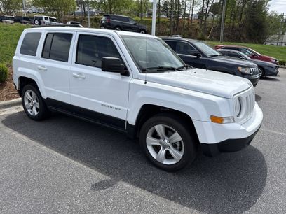 Used 2015 Jeep Patriot Latitude w/ Sun/Sound Group