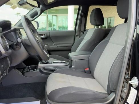 Used 2023 Toyota Tacoma TRD Sport AWD/4WD image 10