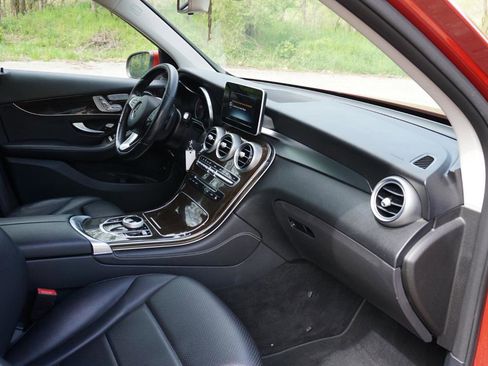 Used 2017 Mercedes-Benz GLC 300 4MATIC image 13