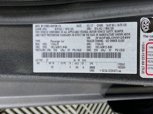 Used 2017 Ford Fiesta SE image 28