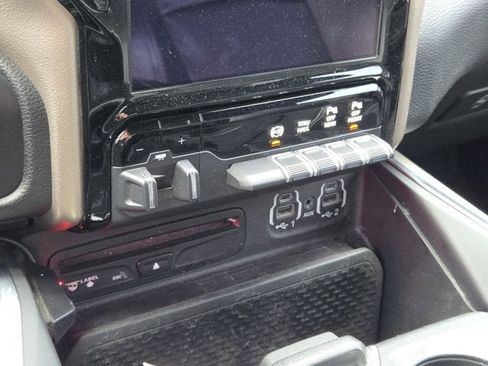 Used 2019 RAM 2500 Laramie image 27