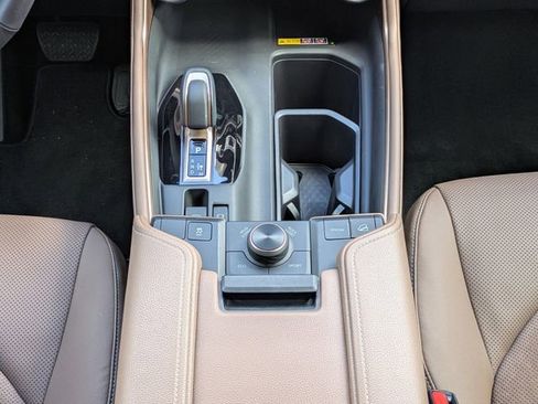 Used 2025 Toyota Grand Highlander AWD Hybrid image 25