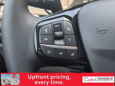 Used 2022 Ford Escape SEL FWD image 17