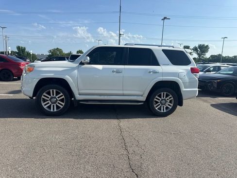 Used 2010 Toyota 4Runner Limited AWD/4WD image 2