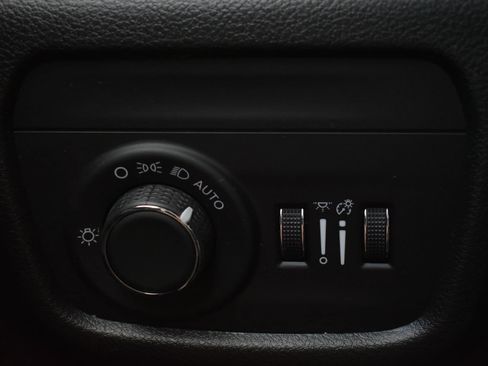 Used 2024 Jeep Grand Cherokee Altitude AWD/4WD image 19