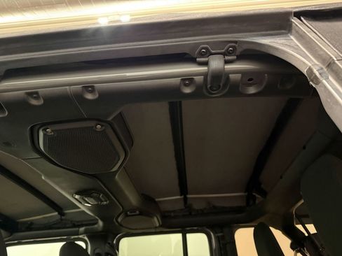 Used 2019 Jeep Wrangler Unlimited Sport S AWD/4WD image 10