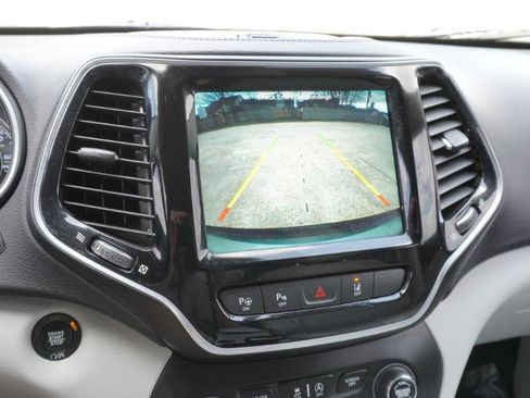 Used 2019 Jeep Cherokee Limited w/ Luxury Group image 20