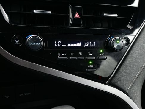 Used 2023 Toyota Camry SE FWD image 20
