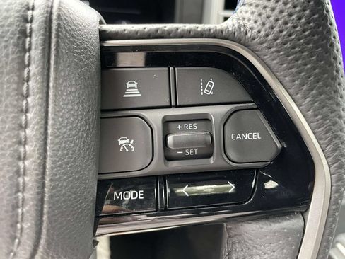 Used 2025 Toyota Sequoia Platinum AWD/4WD image 14