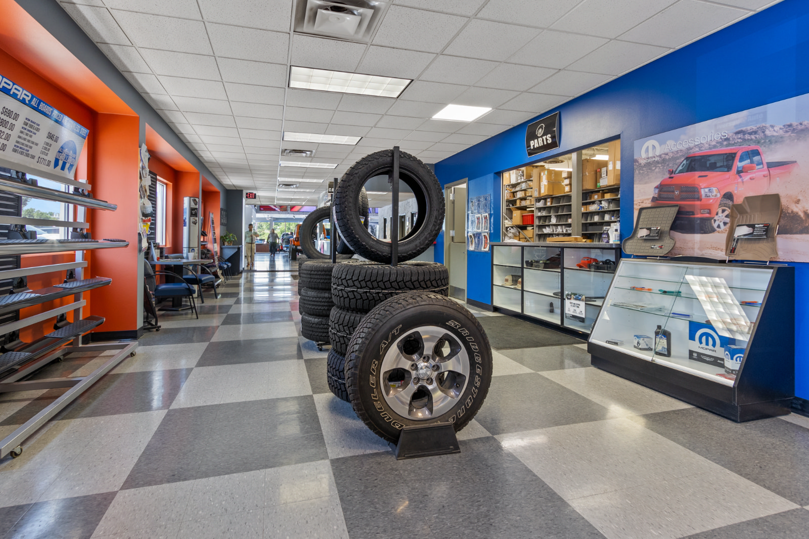 Used 2025 RAM 2500 Laramie w/ Night Edition AWD/4WD image 8
