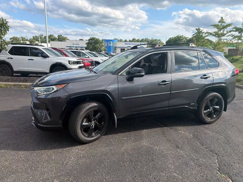Used 2020 Toyota RAV4 XSE w/ XSE Grade Weather Package AWD/4WD image 8