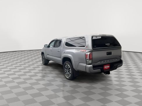Used 2021 Toyota Tacoma TRD Sport w/ Technology Package image 34
