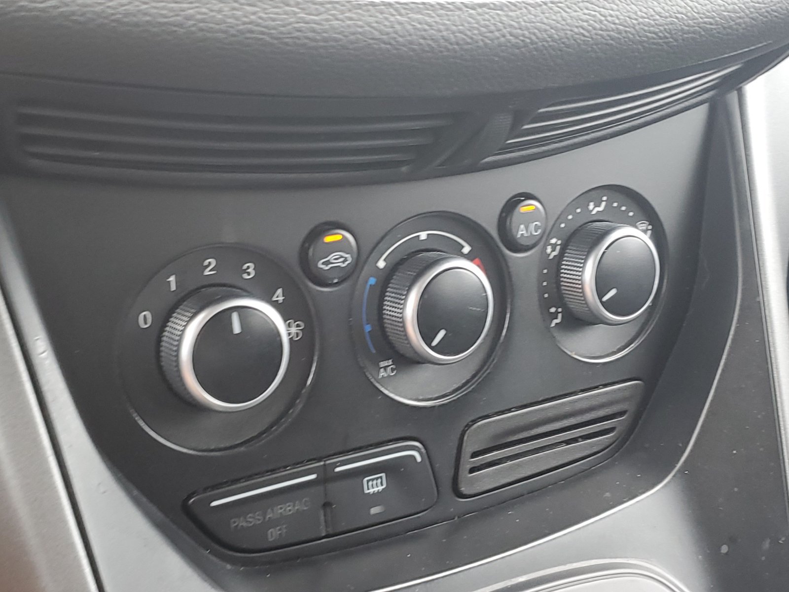 Used 2014 Ford Escape S FWD image 28