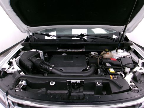 Certified 2022 GMC Acadia SLE w/ Driver Convenience Package image 18