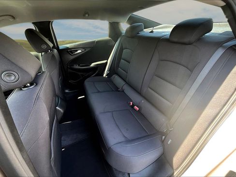 Used 2022 Chevrolet Malibu LS image 14