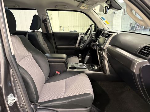Used 2021 Toyota 4Runner SR5 AWD/4WD image 13