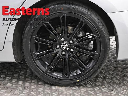 Used 2021 Toyota Avalon XSE FWD image 34
