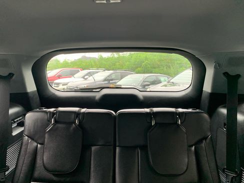 Used 2022 Ford Explorer Limited w/ Limited Technology Package image 37