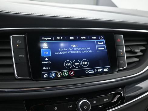 Used 2024 Buick Enclave Premium image 21