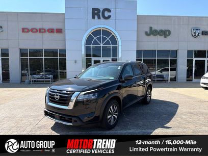 Used 2024 Nissan Pathfinder SL w/ Cargo Package