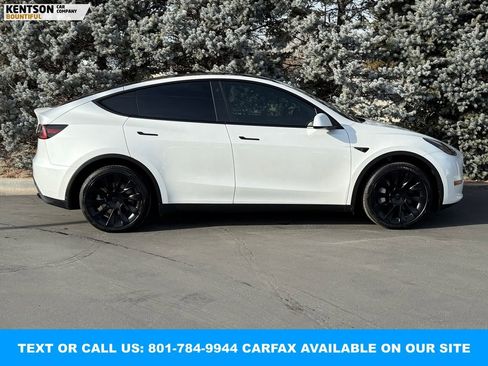 Used 2023 Tesla Model Y Long Range image 11