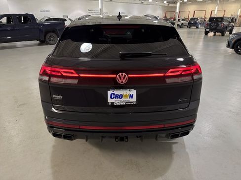 New 2026 Volkswagen Atlas Cross Sport SEL R-Line AWD/4WD image 8