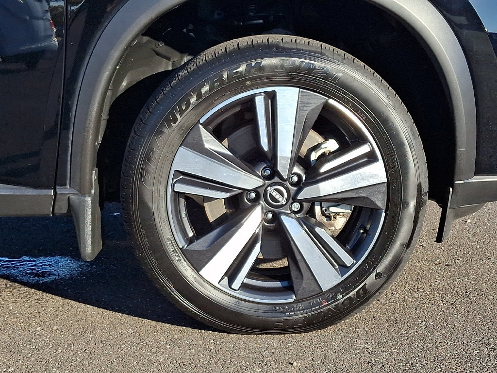 Certified 2025 Nissan Rogue SL w/ Tech Package AWD/4WD image 9
