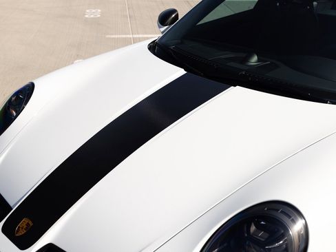 Used 2024 Porsche 911 GT3 RWD image 32