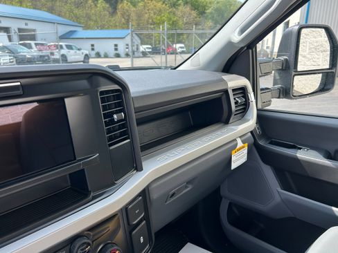 New 2026 Ford F550 4x4 Regular Cab Super Duty image 26