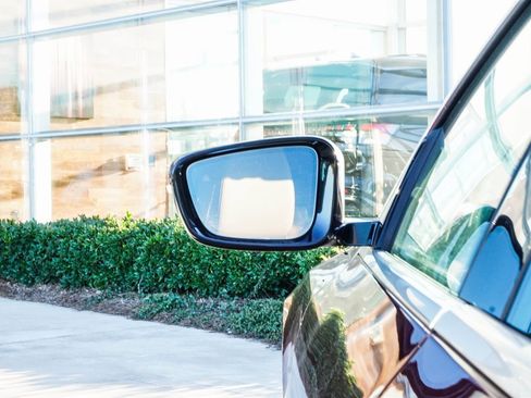 Used 2022 BMW i4 eDrive40 image 12