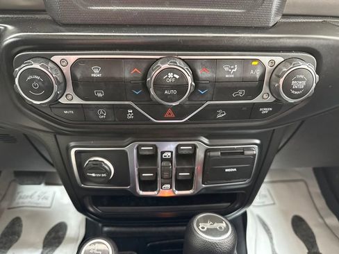 Used 2020 Jeep Wrangler Unlimited Sport S image 30