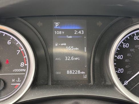 Used 2021 Toyota Camry LE FWD image 10