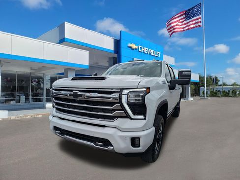 Used 2024 Chevrolet Silverado 2500 High Country w/ Technology Package AWD/4WD image 7