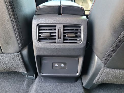 Used 2025 Nissan Rogue SV AWD/4WD image 14